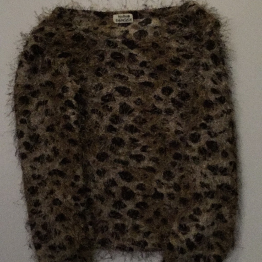 Leopard sweater from Molly Bracken 🐆
